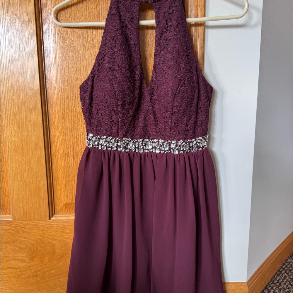 Elegant Burgundy Lace Halter Dress